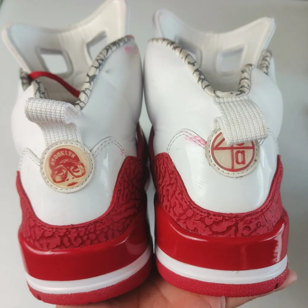Jordan NikeID Men's Retro Sneakers 2012 Style 532513-993 Size 13 White/Red Snake